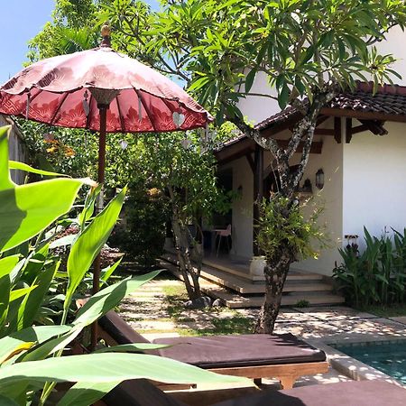 Villa Abhista Seminyak Exterior photo