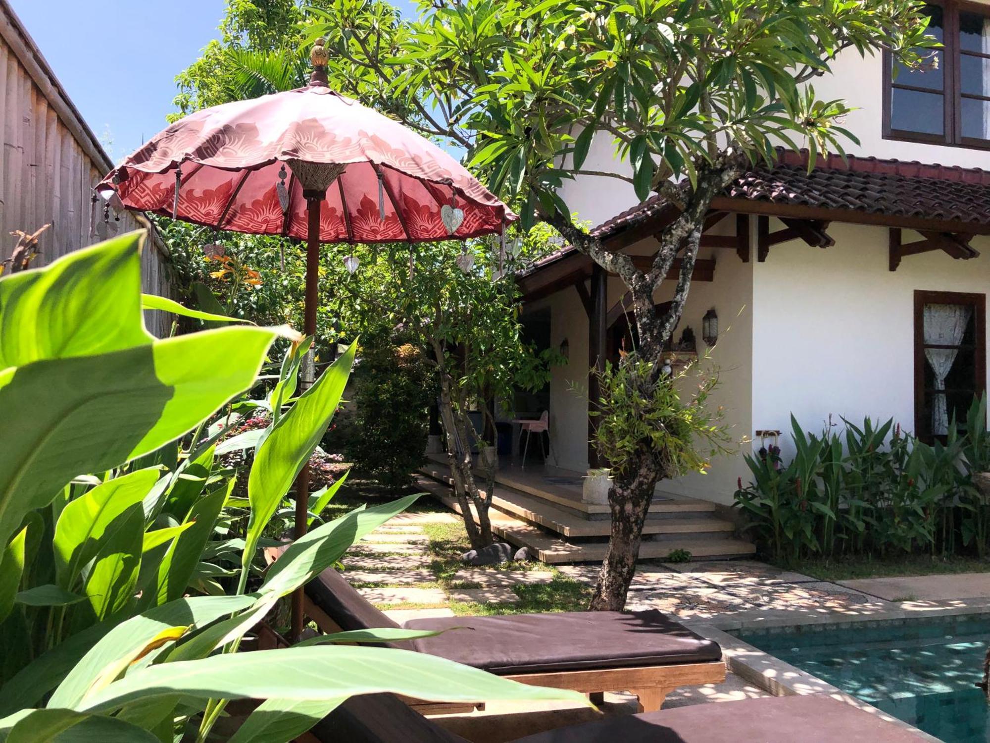Villa Abhista Seminyak Exterior photo